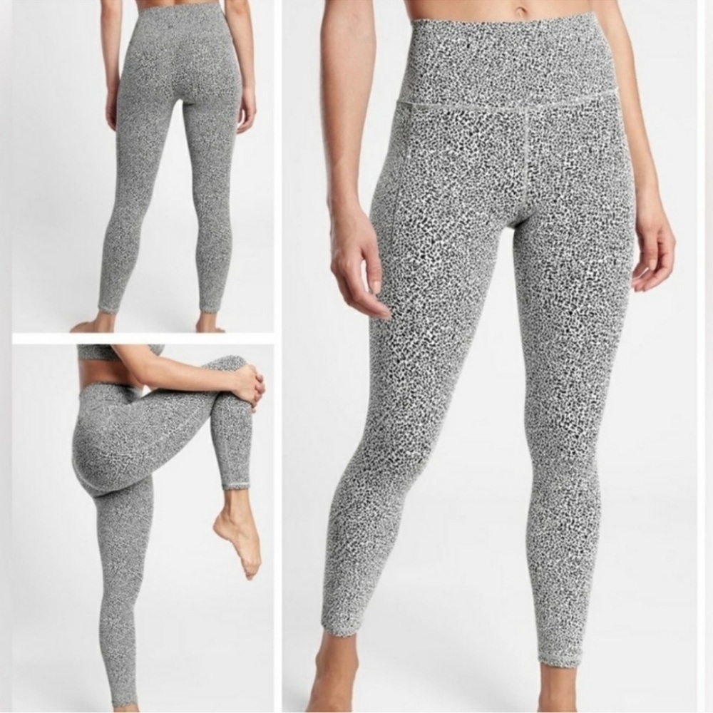 Athleta Salutation Stash II Textured Tight 7/8 Micro Cheetah Legging Sz M Wmn